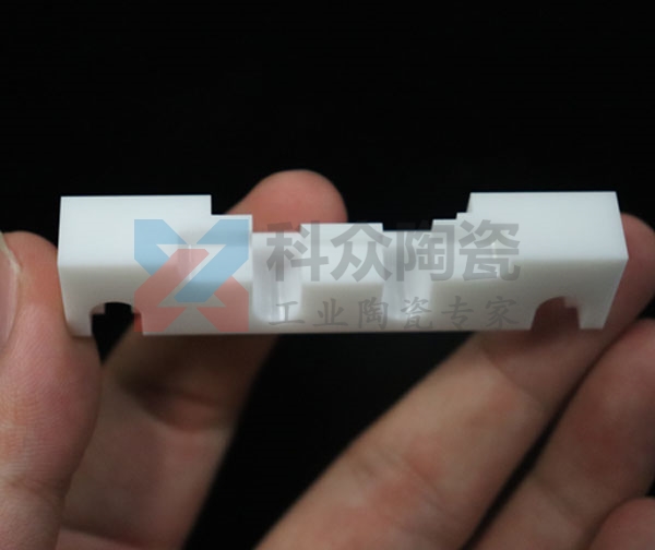 氧化鋯陶瓷結構件為什么領先其他同類產(chǎn)品呢？（圖）